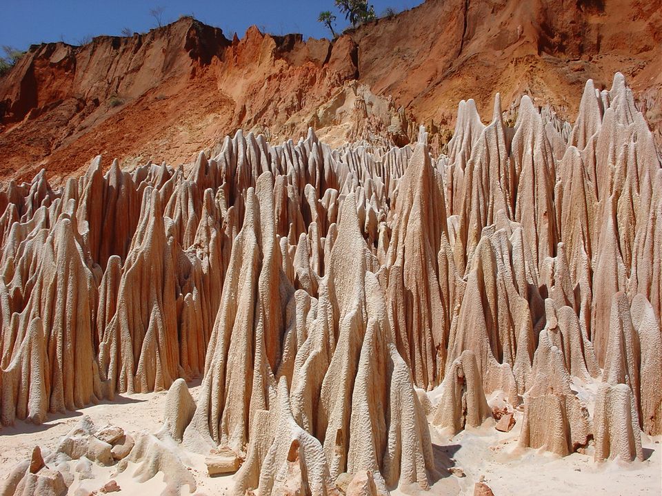Madagaskar Landschap Ankarana Red Tsingy.jpg - Jambo Safari Club