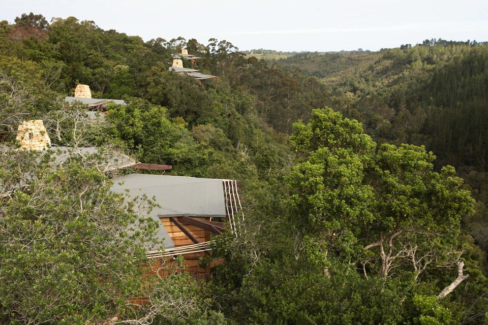 Zuid Afrika Plettenberg Bay Tsala Treetop Lodge  Exterior Ligging WE.jpg - Jambo Safari Club