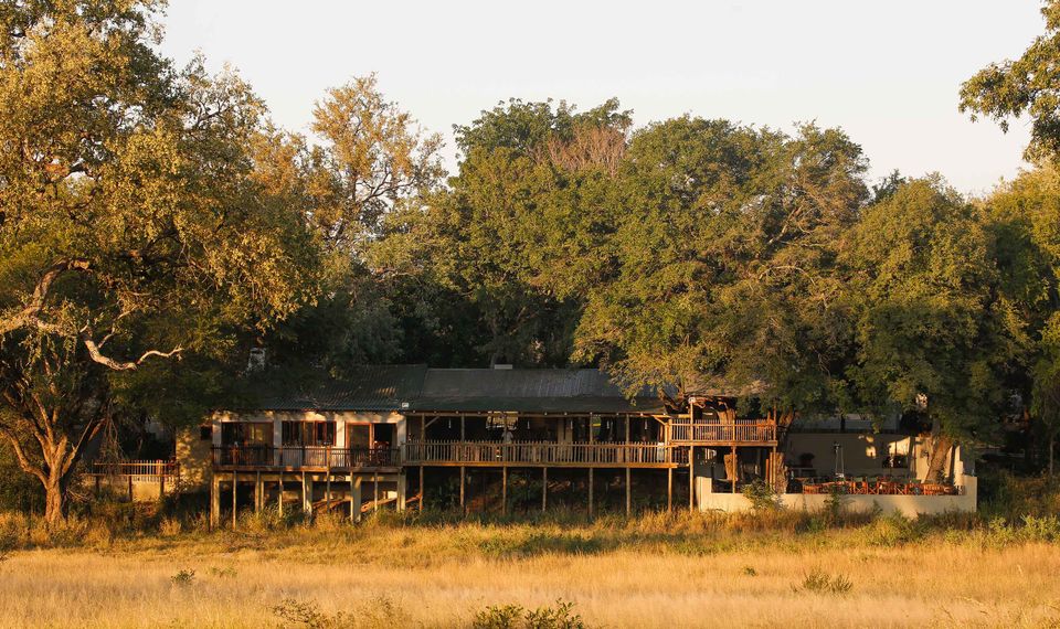 Zuid Afrika Sabi Sand Nottens Bush Camp Exterior Ligging WE.jpg - Jambo Safari Club