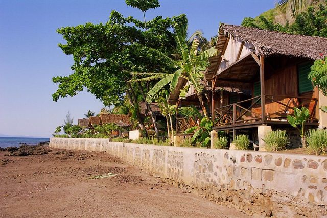 Madagaskar Nosy Be LHeure Bleue bungalows exterior 1.jpg - Jambo Safari Club