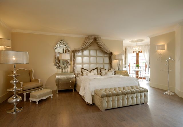 Namibie Windhoek Heinitzburg Hotel Superior Deluxe Kamer WE.jpg - Jambo Safari Club