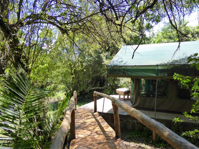 Rwanda Akagera Ruzizi Tented Lodge standaard tent exterieur KS 2.jpg - Jambo Safari Club