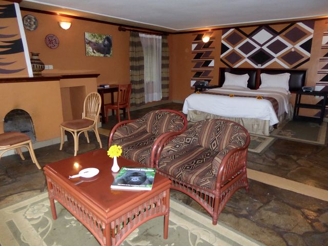 Rwanda Volcanoes National Park Mountain Gorilla View Lodge kamer interieur KS.jpg - Jambo Safari Club