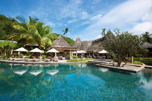 Seychellen Mahe Constance Ephelia Resort zwembad CHG 2.jpg - Jambo Safari Club