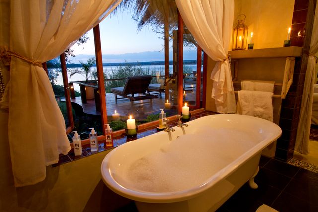 Zambia Livingstone Tongabezi River Cottages badkamer T 1.jpg - Jambo Safari Club