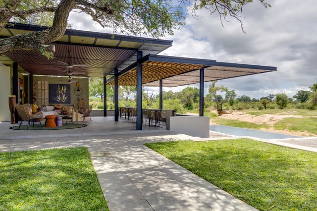 RockFig Safari Lodge