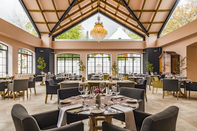 Zuid Afrika Stellenbosch Lanzerac Hotel and Spa Interior Restaurant Manor Kitchen WE 2.jpg - Jambo Safari Club