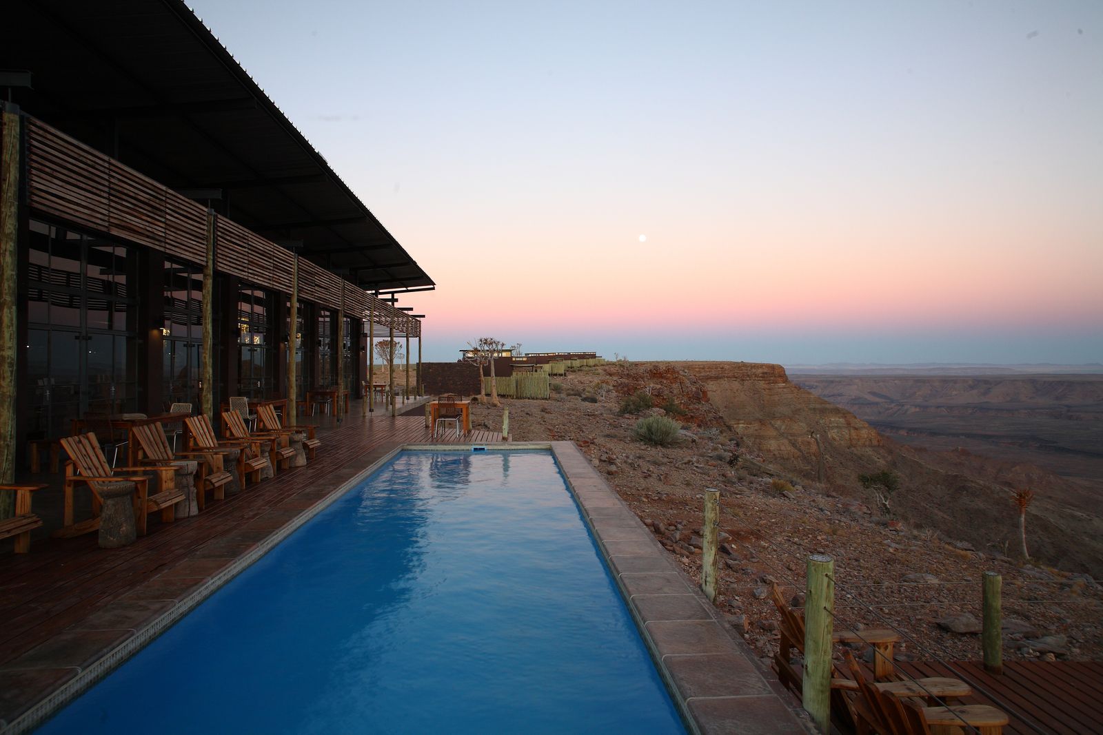 Namibie Fish River Canyon Fish River Lodge Exterior Zwembad WE 3.JPG - Jambo Safari Club