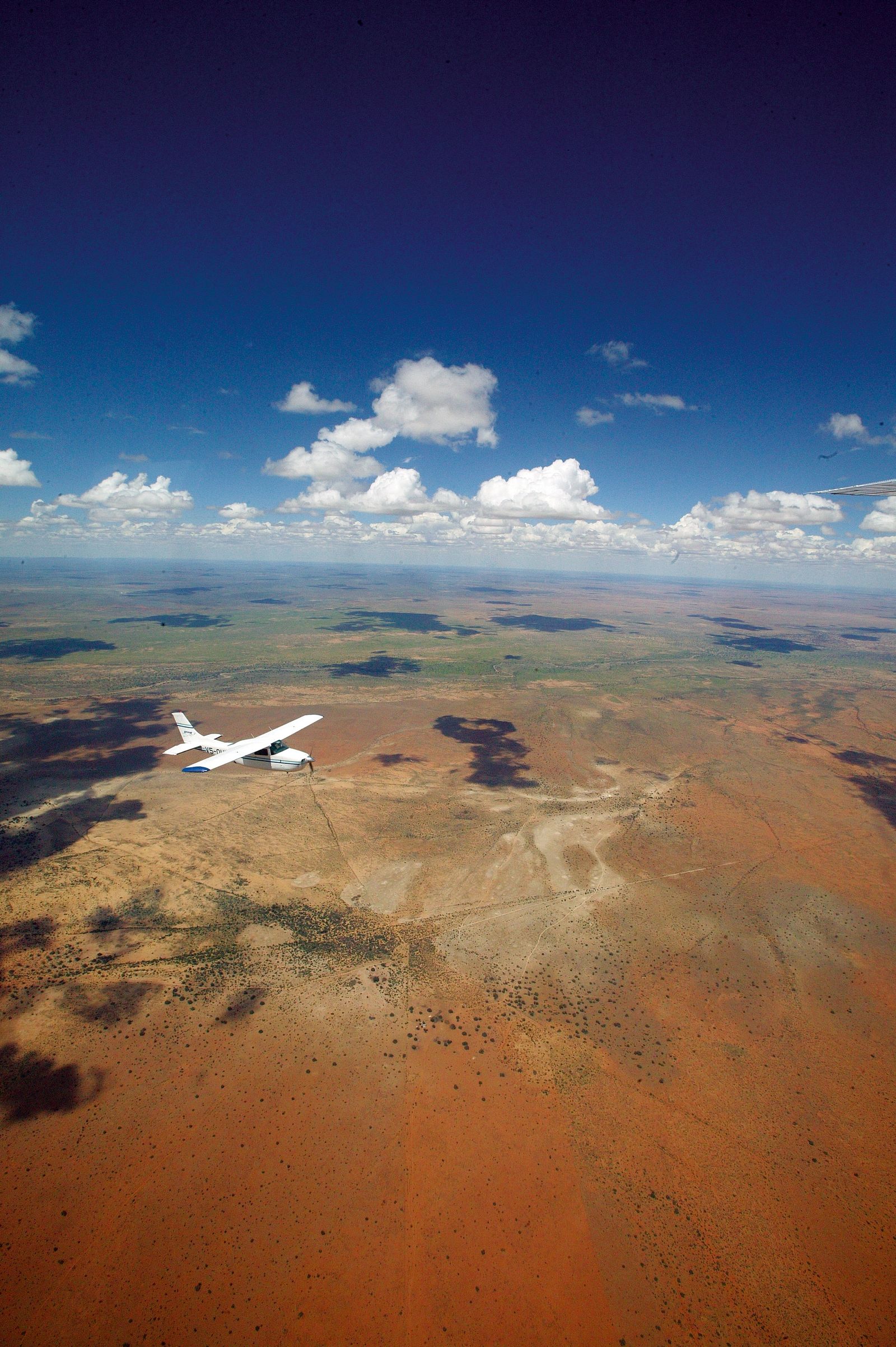 Namibie Vervoer Landschap plane above desert 1.JPG - Jambo Safari Club