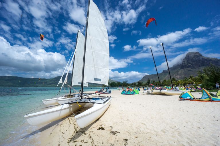 Mauritius Activiteit Catamaran 421804873 SH.jpg - Jambo Safari Club