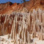 Madagaskar Landschap Ankarana Red Tsingy.jpg - Jambo Safari Club